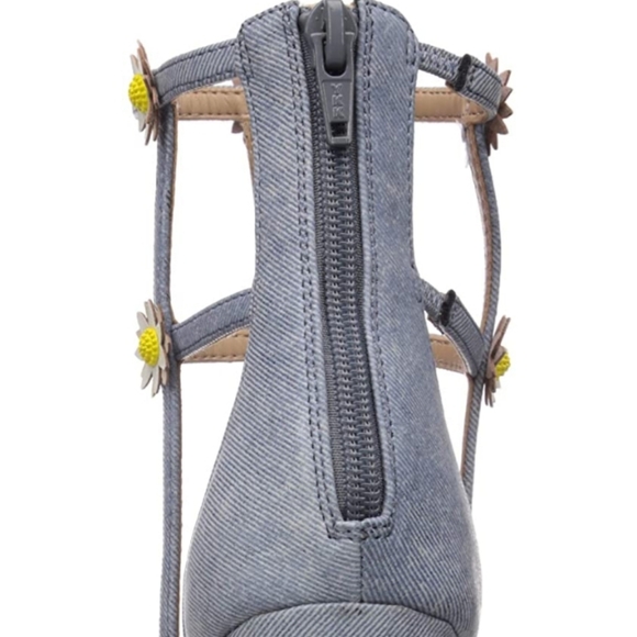 🌼Denim Daisy Spring Flower Strap Heels🌼 - Picture 3 of 6